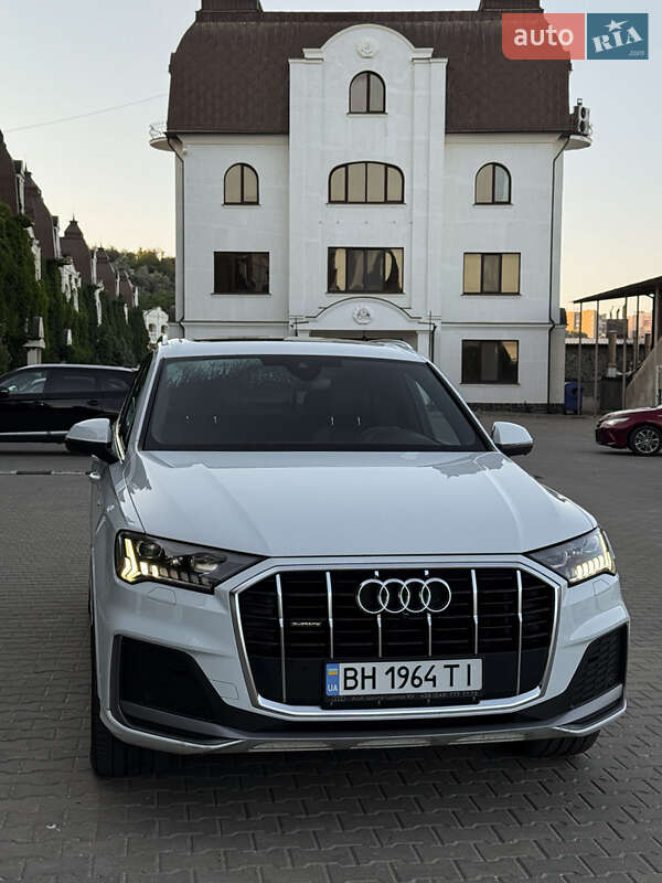 Позашляховик / Кросовер Audi Q7 2021 в Одесі
