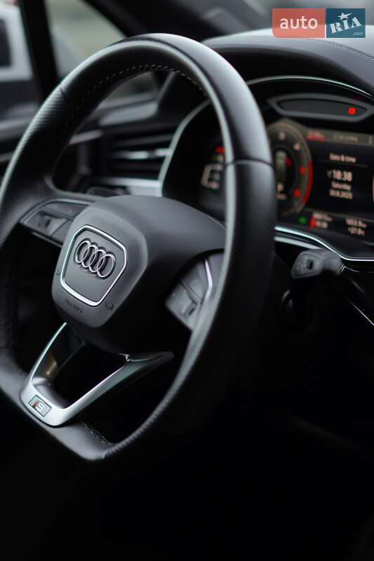 Позашляховик / Кросовер Audi Q7 2021 в Одесі