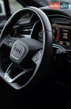 Внедорожник / Кроссовер Audi Q7 2021 в 