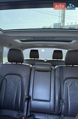 Внедорожник / Кроссовер Audi Q7 2012 в 