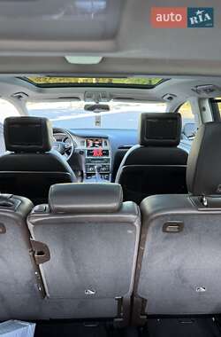 Внедорожник / Кроссовер Audi Q7 2012 в 