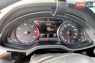Позашляховик / Кросовер Audi Q7 2016 в 