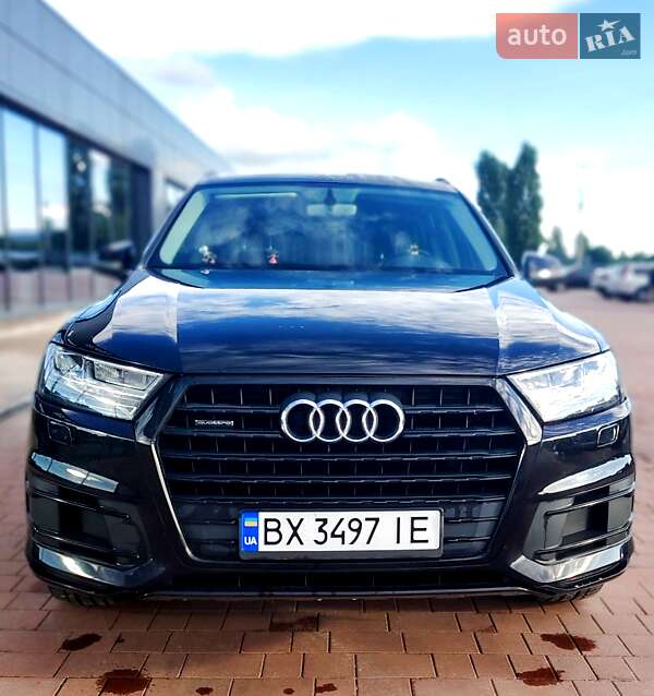 Позашляховик / Кросовер Audi Q7 2016 в 