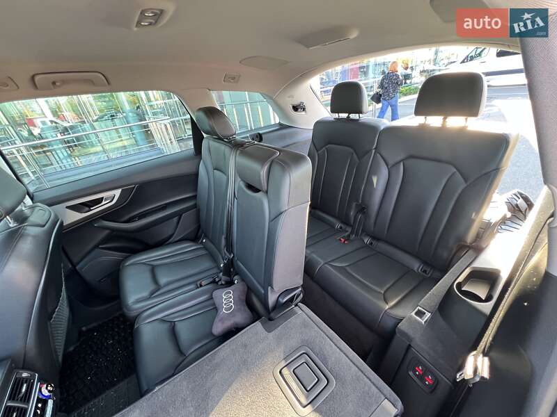 Позашляховик / Кросовер Audi Q7 2018 в Києві фото 20 Позашляховик / Кросовер Audi Q7 2018 в Києві