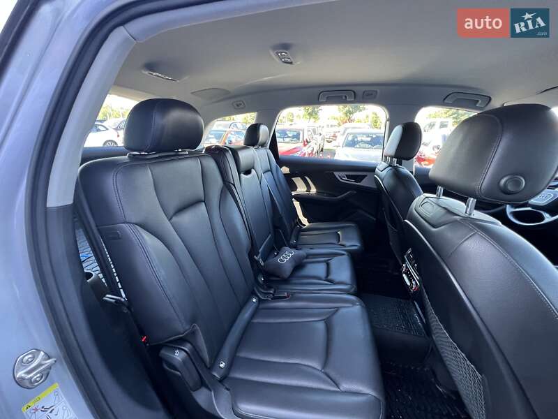 Позашляховик / Кросовер Audi Q7 2018 в Києві фото 23 Позашляховик / Кросовер Audi Q7 2018 в Києві