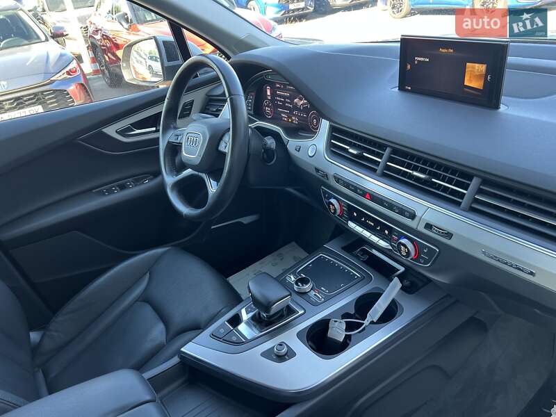 Позашляховик / Кросовер Audi Q7 2018 в Києві фото 26 Позашляховик / Кросовер Audi Q7 2018 в Києві