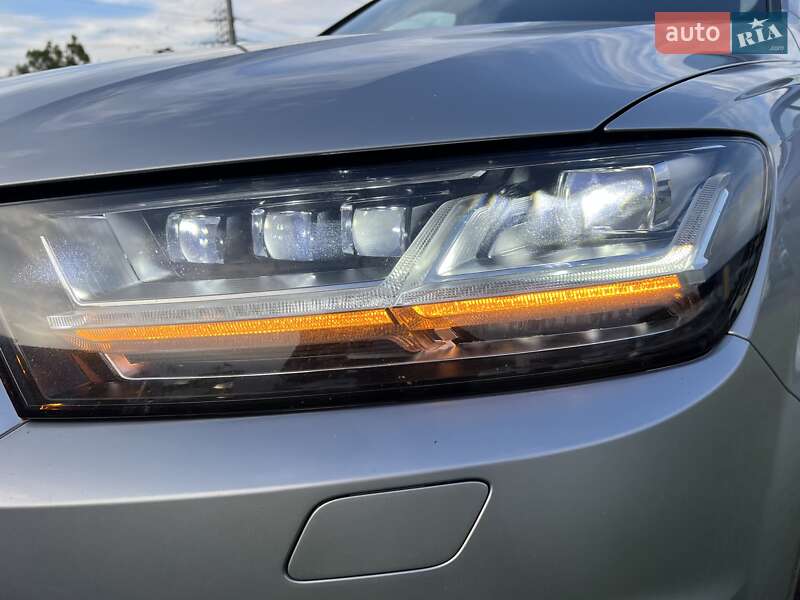 Позашляховик / Кросовер Audi Q7 2018 в Києві фото 10 Позашляховик / Кросовер Audi Q7 2018 в Києві