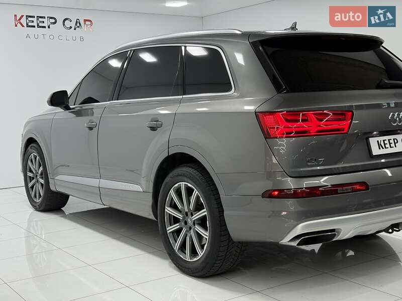 Позашляховик / Кросовер Audi Q7 2017 в Одесі