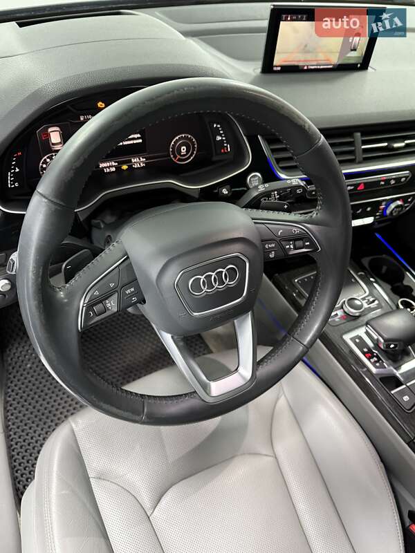 Позашляховик / Кросовер Audi Q7 2017 в Одесі
