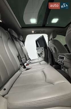 Позашляховик / Кросовер Audi Q7 2017 в 
