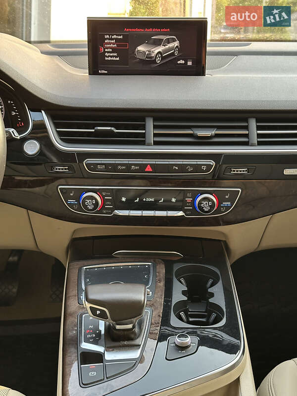 Позашляховик / Кросовер Audi Q7 2016 в Івано-Франківську