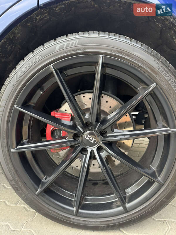 Позашляховик / Кросовер Audi Q7 2019 в Ужгороді