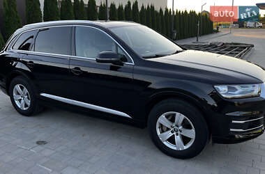 Позашляховик / Кросовер Audi Q7 2017 в 