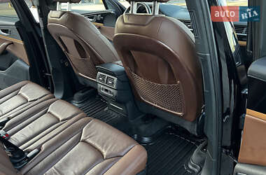 Позашляховик / Кросовер Audi Q7 2017 в 