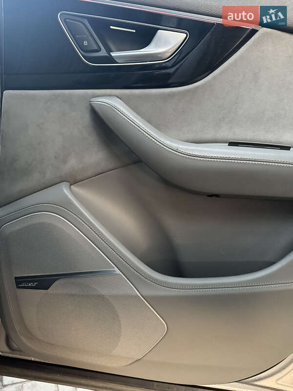 Внедорожник / Кроссовер Audi Q7 2016 в Полтаве