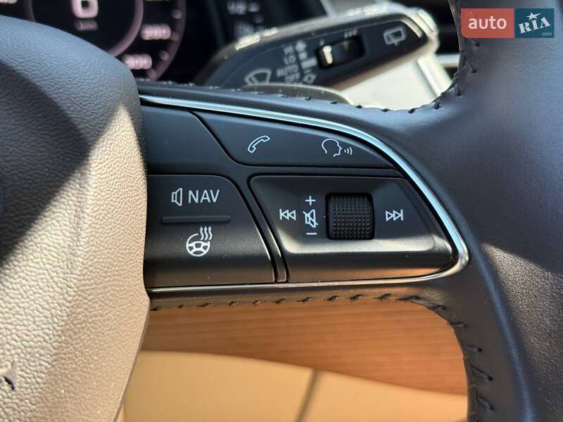 Позашляховик / Кросовер Audi Q7 2017 в Рівному