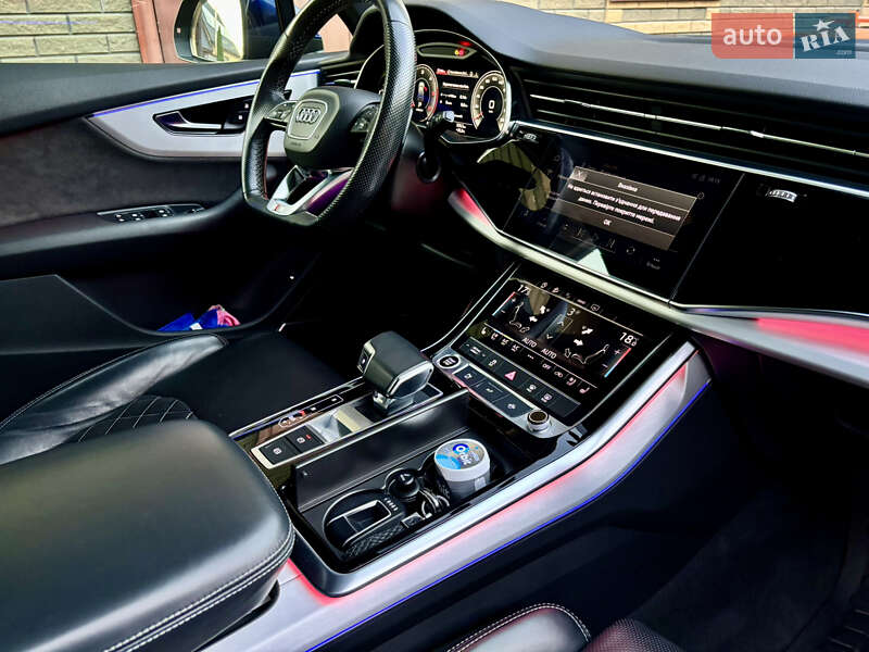 Позашляховик / Кросовер Audi Q7 2021 в Полтаві