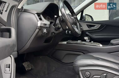 Позашляховик / Кросовер Audi Q7 2017 в 