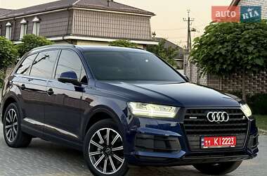 Позашляховик / Кросовер Audi Q7 2019 в 
