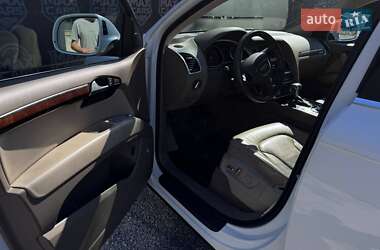 Позашляховик / Кросовер Audi Q7 2013 в 