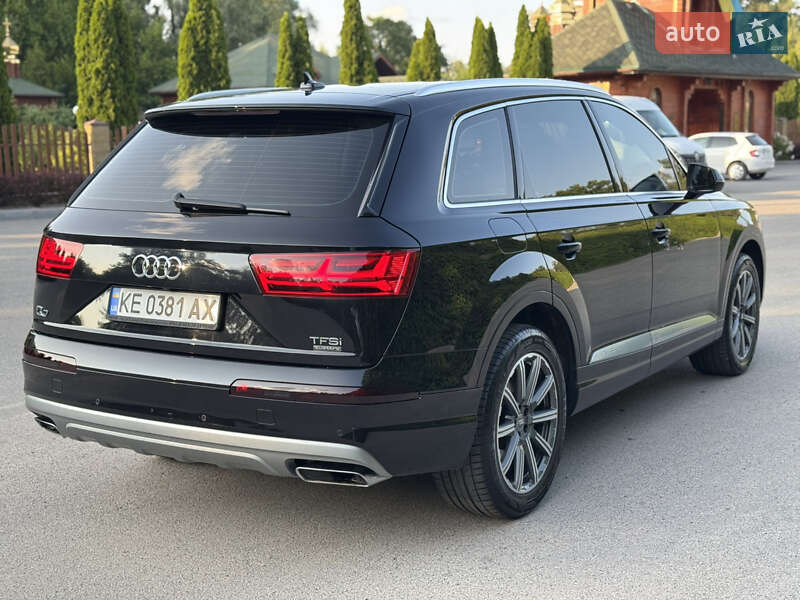 Внедорожник / Кроссовер Audi Q7 2015 в Днепре