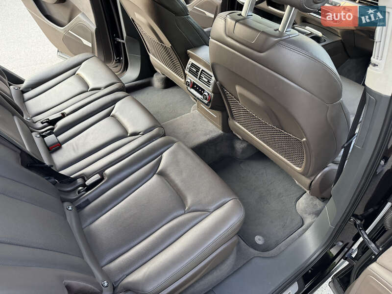 Внедорожник / Кроссовер Audi Q7 2015 в Днепре