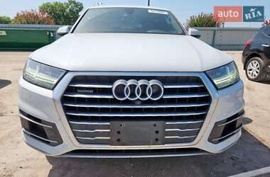 Позашляховик / Кросовер Audi Q7 2019 в 