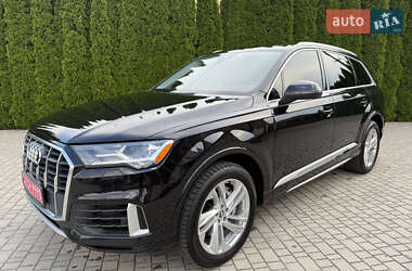 Позашляховик / Кросовер Audi Q7 2020 в 