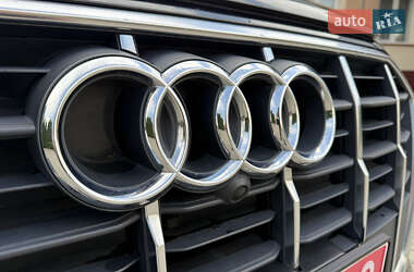 Позашляховик / Кросовер Audi Q7 2020 в 