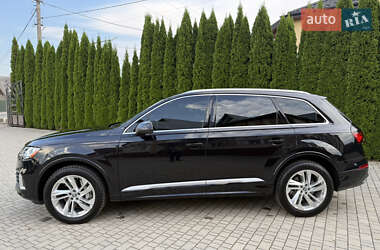 Позашляховик / Кросовер Audi Q7 2020 в 