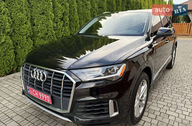 Позашляховик / Кросовер Audi Q7 2020 в 