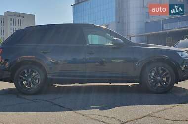 Внедорожник / Кроссовер Audi Q7 2016 в 