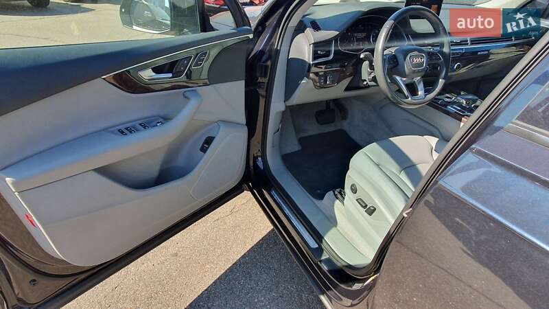 Позашляховик / Кросовер Audi Q7 2016 в Києві
