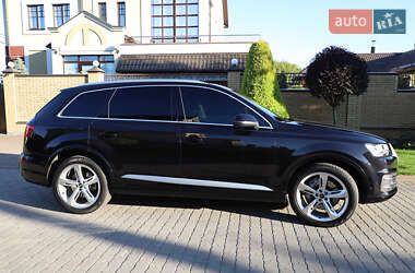 Внедорожник / Кроссовер Audi Q7 2018 в 