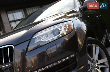 Позашляховик / Кросовер Audi Q7 2015 в  фото 12 Позашляховик / Кросовер Audi Q7 2015 в