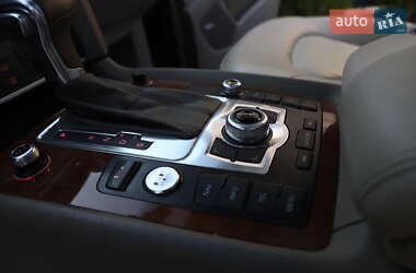 Позашляховик / Кросовер Audi Q7 2015 в  фото 75 Позашляховик / Кросовер Audi Q7 2015 в