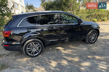 Позашляховик / Кросовер Audi Q7 2007 в 