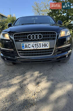 Позашляховик / Кросовер Audi Q7 2007 в 