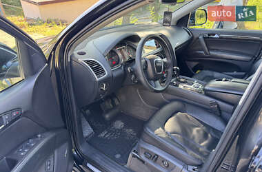 Позашляховик / Кросовер Audi Q7 2007 в 