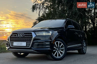 Позашляховик / Кросовер Audi Q7 2017 в 