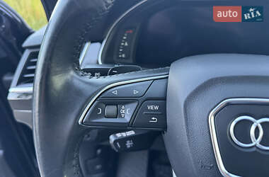 Позашляховик / Кросовер Audi Q7 2017 в 