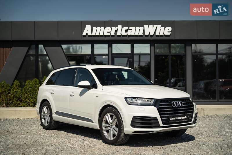 Внедорожник / Кроссовер Audi Q7 2017 в Черновцах