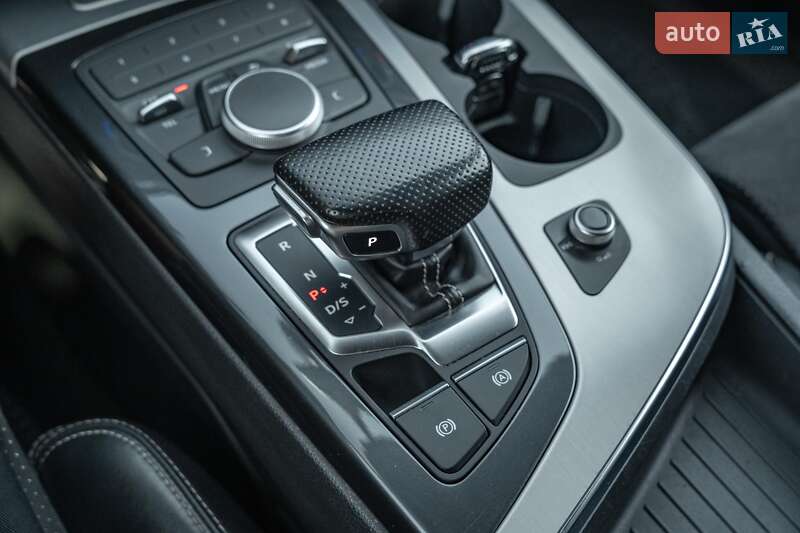 Внедорожник / Кроссовер Audi Q7 2017 в Черновцах