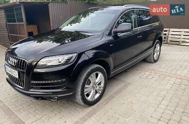 Позашляховик / Кросовер Audi Q7 2013 в 