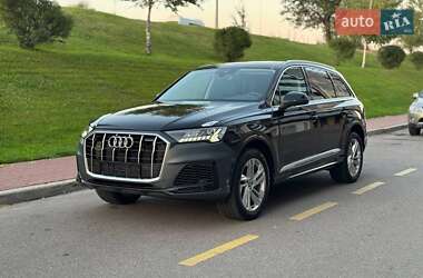 Внедорожник / Кроссовер Audi Q7 2020 в 
