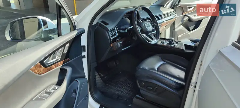Audi Q7 2017 VIN WA1VAAF73JD017053 фото оголошення 7 з 54