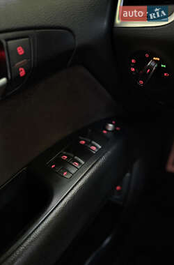 Позашляховик / Кросовер Audi Q7 2012 в 