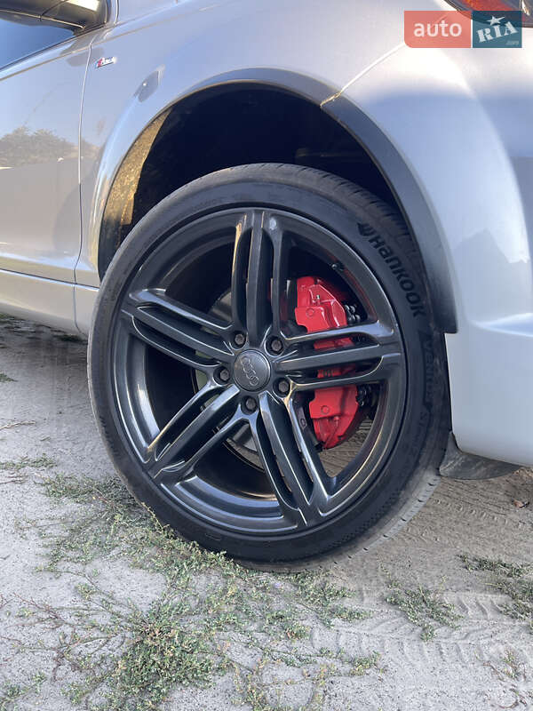 Внедорожник / Кроссовер Audi Q7 2013 в Харькове