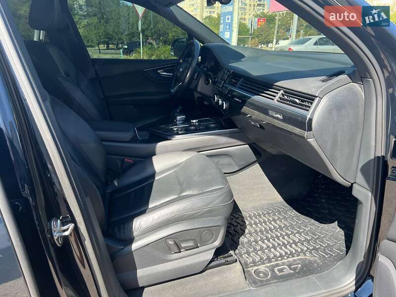 Позашляховик / Кросовер Audi Q7 2016 в Одесі фото 19 Позашляховик / Кросовер Audi Q7 2016 в Одесі