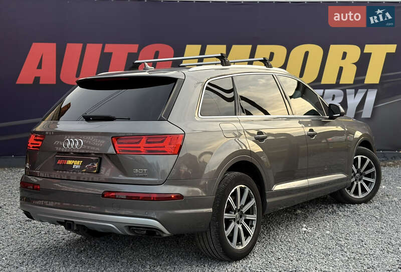 Позашляховик / Кросовер Audi Q7 2017 в Стрию